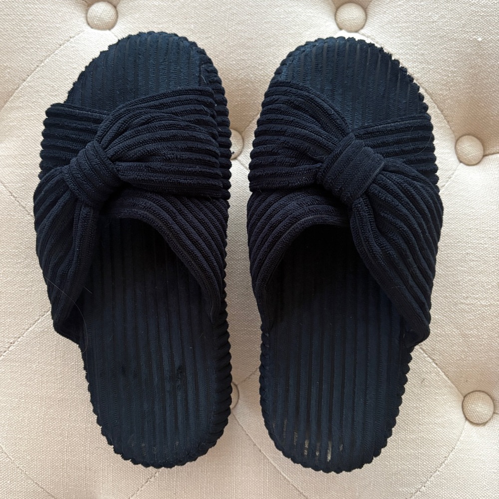 🤍House  Slippers for Women🤍 size 9